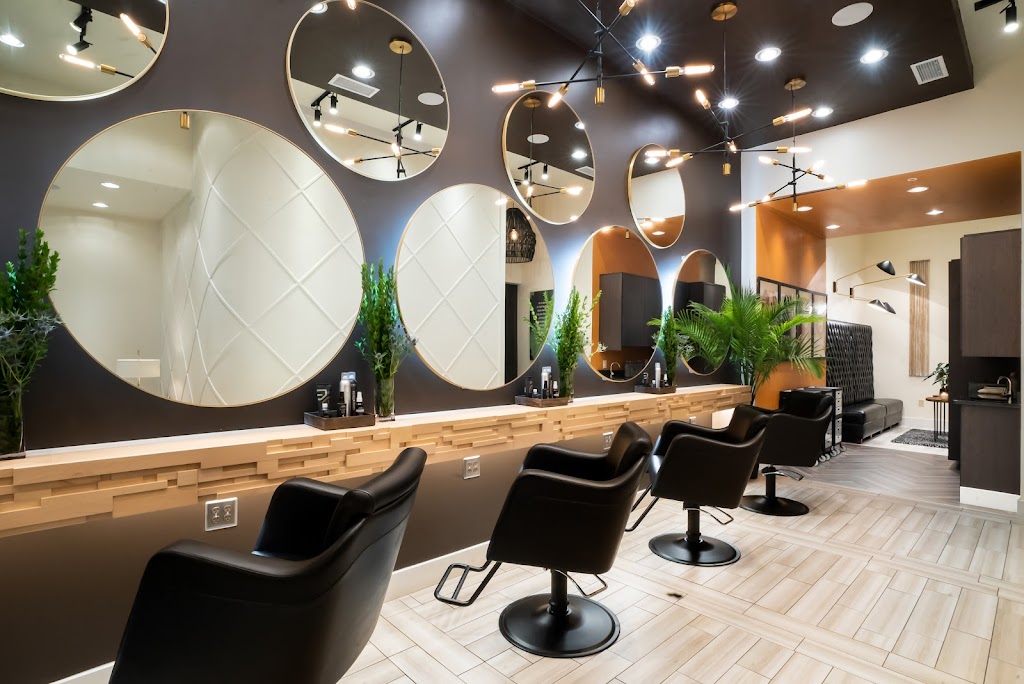 awaken:salon:spa: AVEDA 31093