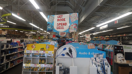 Office Supply Store «Staples», reviews and photos, 1700 W 49th St, Hialeah, FL 33012, USA