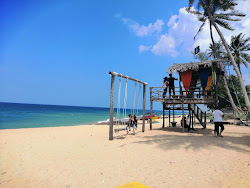 Foto av Jambu Bongkok Beach med lång rak strand