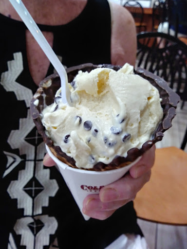 Ice Cream Shop «Cold Stone Creamery», reviews and photos, 114 W 47th St, Kansas City, MO 64112, USA