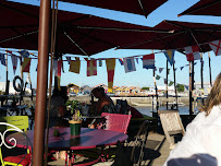 Atmosphère du Bar-restaurant à huîtres Le Routioutiou à Gujan-Mestras - n°12