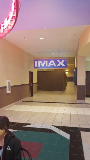 Movie Theater «Regal Cinemas Lincolnshire 21 & IMAX», reviews and photos, 300 Parkway Dr, Lincolnshire, IL 60069, USA