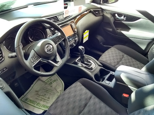 Car Dealer «Hanlees Davis Nissan», reviews and photos, 5009 Chiles Rd, Davis, CA 95618, USA