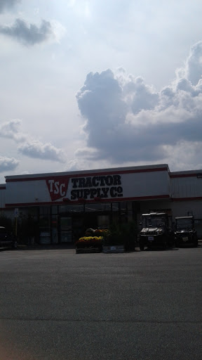 Tractor Supply Co., 13113 Lee Hwy, Bristol, VA 24202, USA, 