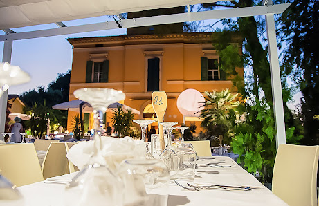 Ristorante Club Villa Meraville Via S. Donato, 176/178, 40127 Bologna BO, Italia