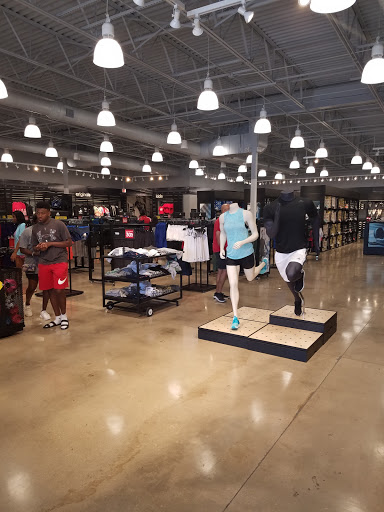 Shoe Store «PUMA», reviews and photos, 3939 S Interstate Hwy 35 #790, San Marcos, TX 78666, USA