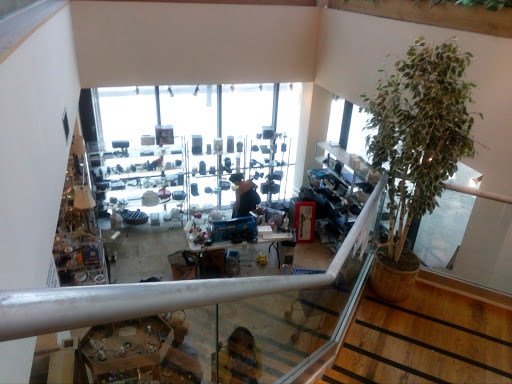 Thrift Store «American Thrift Store», reviews and photos, 5051 N University Dr, Lauderhill, FL 33351, USA