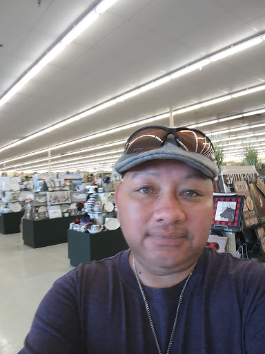 Clothing Store «Ross Dress for Less», reviews and photos, 6901 W Grand Ave, Gurnee, IL 60031, USA