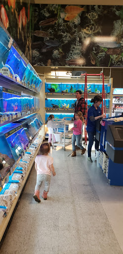 Pet Supply Store «PetSmart», reviews and photos, 2477 Naglee Rd, Tracy, CA 95304, USA