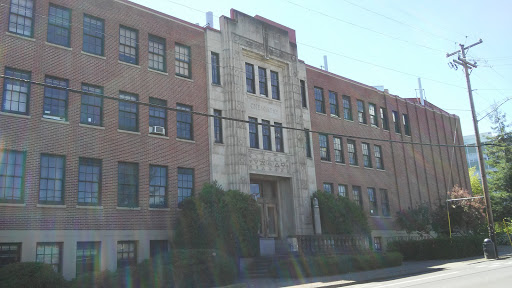 Brewery «McMenamins on Monroe», reviews and photos, 2001 NW Monroe Ave, Corvallis, OR 97330, USA