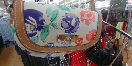 Thrift Store «Volunteers of America Thrift Store– Macsway Avenue», reviews and photos, 4280 Macsway Ave, Columbus, OH 43232, USA