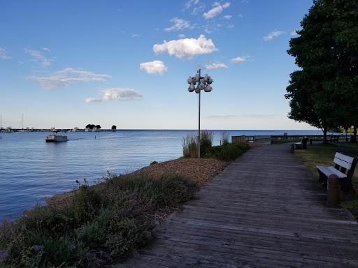 Park «Lake Front Park», reviews and photos, 23000 Jefferson Ave, St Clair Shores, MI 48080, USA