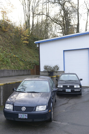 Auto Repair Shop «Hillside Imports», reviews and photos, 4402 SW Beaverton Hillsdale Hwy, Portland, OR 97221, USA