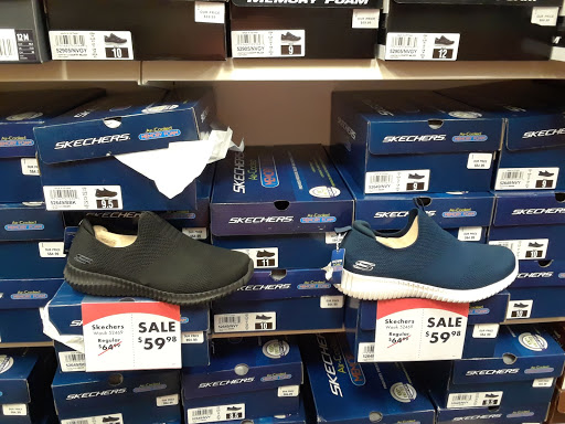 Shoe Store «Shoe Carnival», reviews and photos, 2633 Lakewood Village Dr, North Little Rock, AR 72116, USA