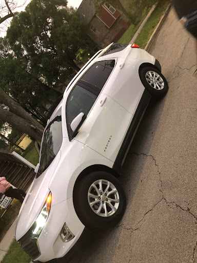 Used Car Dealer «Rogers Auto Group Chicago», reviews and photos, 2720 S Michigan Ave, Chicago, IL 60616, USA