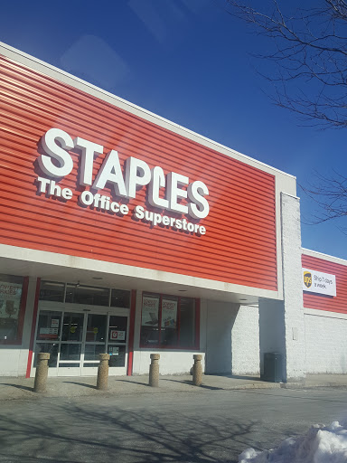 Office Supply Store «Staples», reviews and photos, 871 Farmington Ave, Bristol, CT 06010, USA
