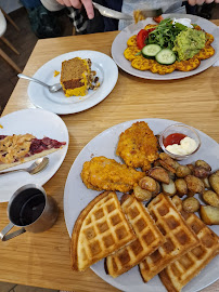 Chicken and Waffles du Restaurant sans gluten Café Mareva à Paris - n°17