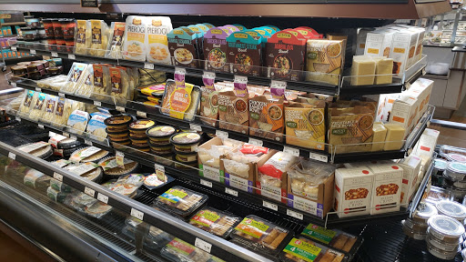 Grocery Store «Fresh Thyme Farmers Market- Bloomington IN», reviews and photos, 3600 W 3rd St, Bloomington, IN 47404, USA