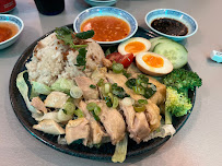 Riz au poulet hainanais du Restaurant vietnamien Haïnan chicken rice à Paris - n°11