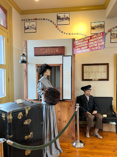 History Museum «Mechanicsburg Museum Association», reviews and photos, 2 W Strawberry Alley, Mechanicsburg, PA 17055, USA