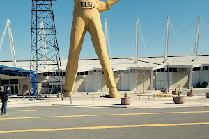 Golden Driller Statue