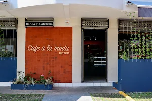 Café a la Moda image