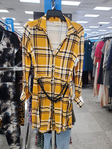 Clothing Store «Ross Dress for Less», reviews and photos, 21605 Village Lakes Shopping Center Dr, Land O Lakes, FL 34639, USA