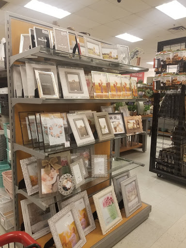 Department Store «T.J. Maxx», reviews and photos, 444 State Rd, North Dartmouth, MA 02747, USA