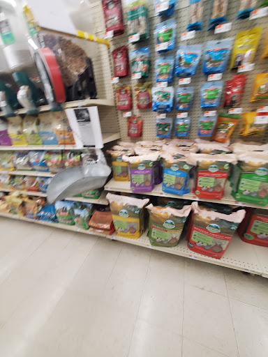 Pet Supply Store «Pet Supplies Plus», reviews and photos, 471 Boston Post Rd, Orange, CT 06477, USA