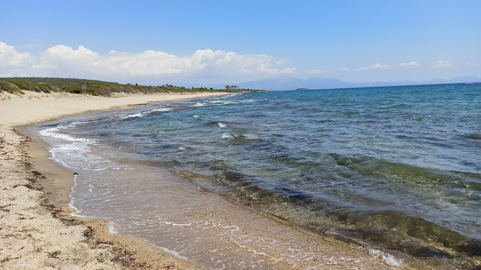 Glyfada beach的照片 具有非常干净级别的清洁度