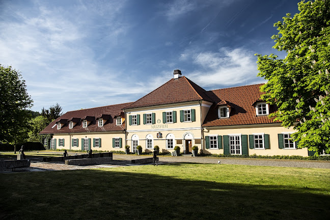 Muzeum Ostrov lidových krojů