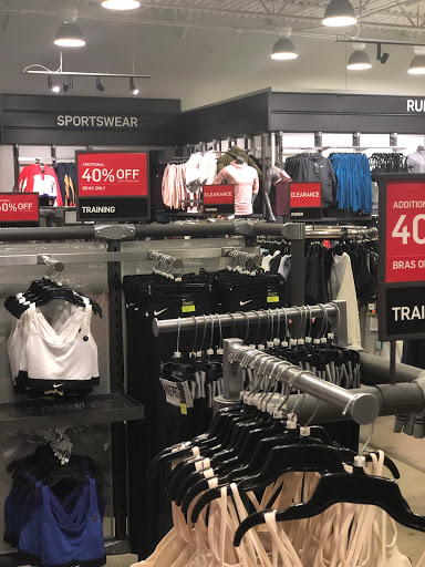 Sporting Goods Store «Nike Factory Store», reviews and photos, 5195 Factory Shops Blvd, Ellenton, FL 34222, USA