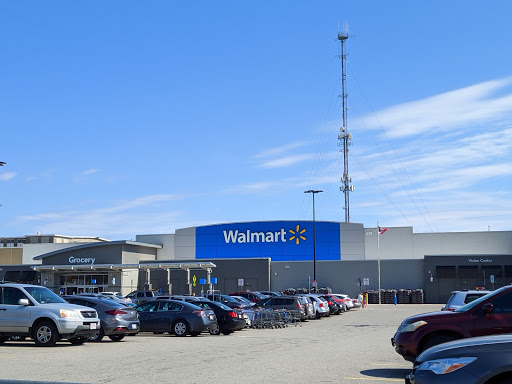 Department Store «Walmart Supercenter», reviews and photos, 638 Quequechan St, Fall River, MA 02721, USA