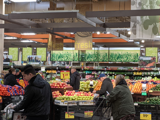 Grocery Store «Fred Meyer», reviews and photos, 19200 SW Martinazzi Ave, Tualatin, OR 97062, USA