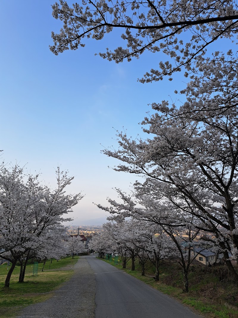 光城山登山口 駐車場