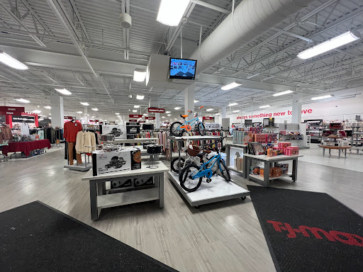 Shopping Mall «Blue Ridge Mall», reviews and photos, 1800 Four Seasons Blvd # 5, Hendersonville, NC 28792, USA