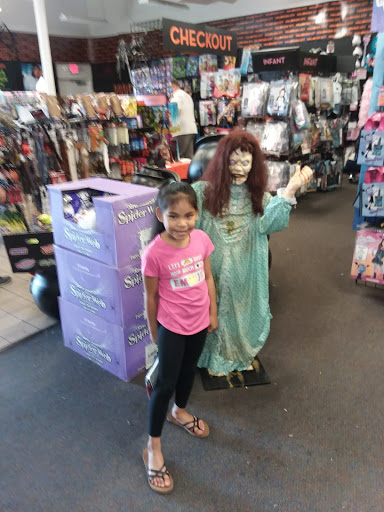 Shopping Mall «The Eureka Mall», reviews and photos, 800 W Harris St, Eureka, CA 95501, USA