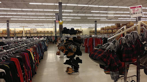 Discount Store «Discount Fashion Warehouse Northland», reviews and photos, 2727 Northland Plaza Dr, Columbus, OH 43231, USA
