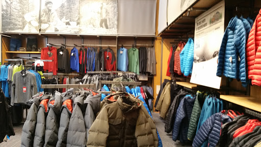 Camping Store «REI», reviews and photos, 8490 Castleton Corner Dr, Indianapolis, IN 46250, USA