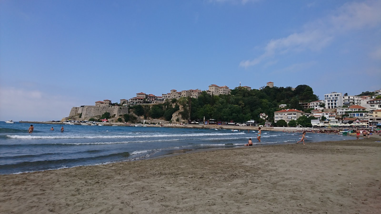 Foto di Ulcinj small beach con parzialmente pulito livello di pulizia