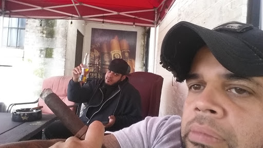 Cigar Shop «Cigar Room 2», reviews and photos, 378 Walnut St Ext, Agawam, MA 01001, USA