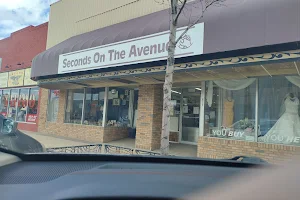 Seconds on the Avenue image