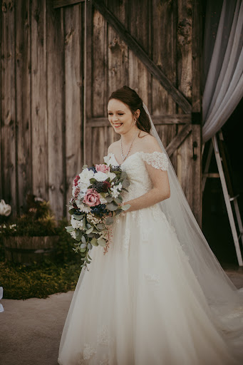 Bridal Shop «White Lace & Promises», reviews and photos, 8025 Kingston Pike #4, Knoxville, TN 37919, USA