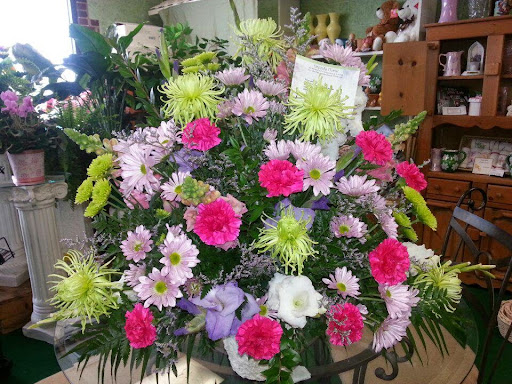 Florist «Deptula Florist & Gifts», reviews and photos, 925 W Wise Rd, Schaumburg, IL 60193, USA