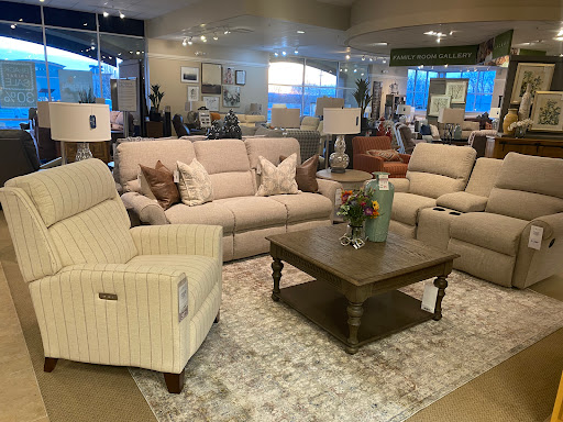 Furniture Store «La-Z-Boy Furniture Galleries», reviews and photos, 3050 Berlin Turnpike, Newington, CT 06111, USA