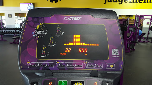 Gym «Planet Fitness», reviews and photos, 954 N Lake St, Aurora, IL 60506, USA