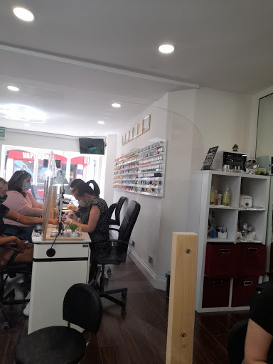 Lavish Nails Spa & Beauty - Nails Salon in Portlaoise in Portlaoise, Co. Laois