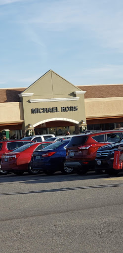Shopping Mall «Birch Run Premium Outlets», reviews and photos, 12240 S Beyer Rd, Birch Run, MI 48415, USA