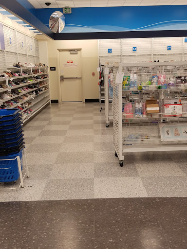 Clothing Store «Ross Dress for Less», reviews and photos, 523 S MacDade Blvd, Holmes, PA 19043, USA