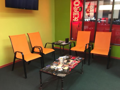 Computer Repair Service «Unique Geek iPhone, Samsung & Computer Repair Specialists», reviews and photos, 458 W Morthland Dr, Valparaiso, IN 46383, USA